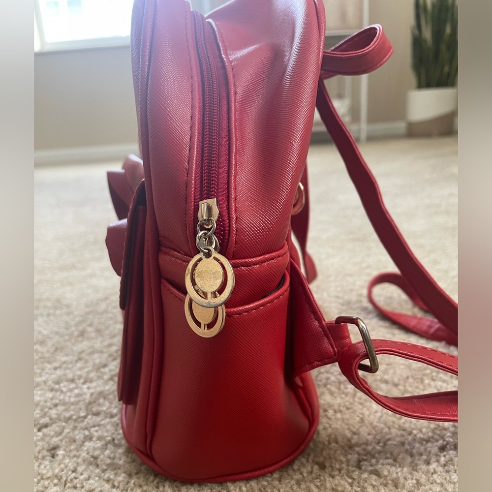 Red mini Backpack Purse 🎒 - Picture 2 of 5